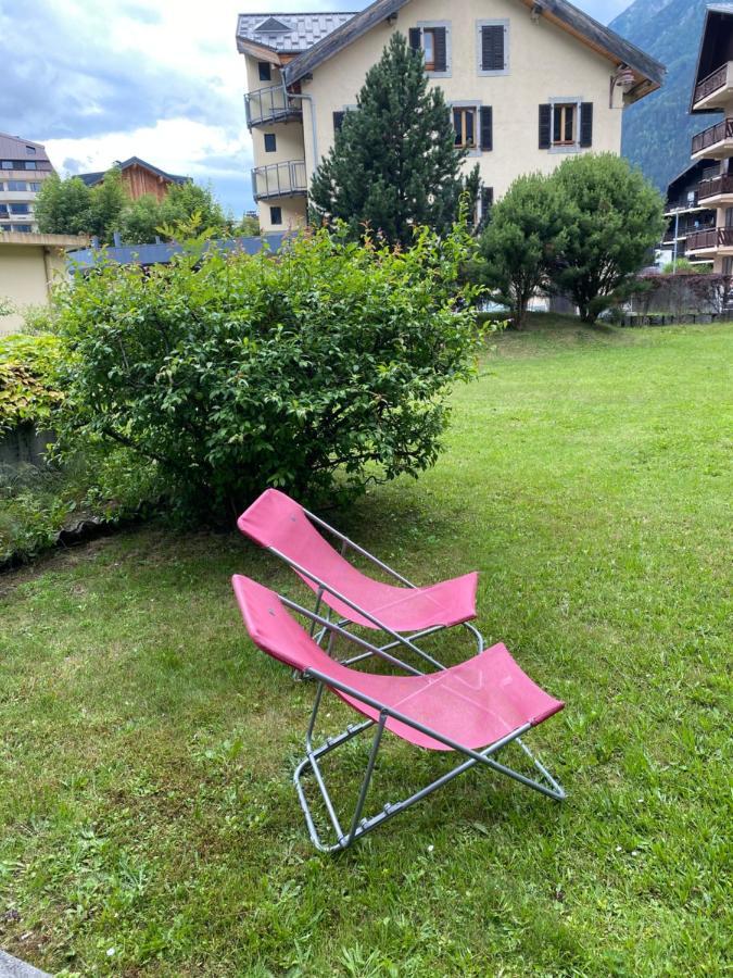 Appartement Style Chalet Avec Grande Terrasse Et Parking Prive Chamonix Exterior photo